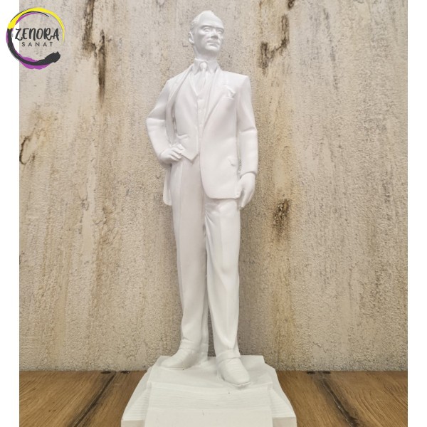 Atatürk Heykeli Ham Polyester Obje Atatürk Heykeli Ham Polyester Obje